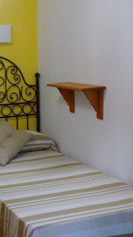 Hostal Los Aromas Vilhena Quarto foto